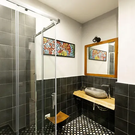 Urban Blue Gasthof *